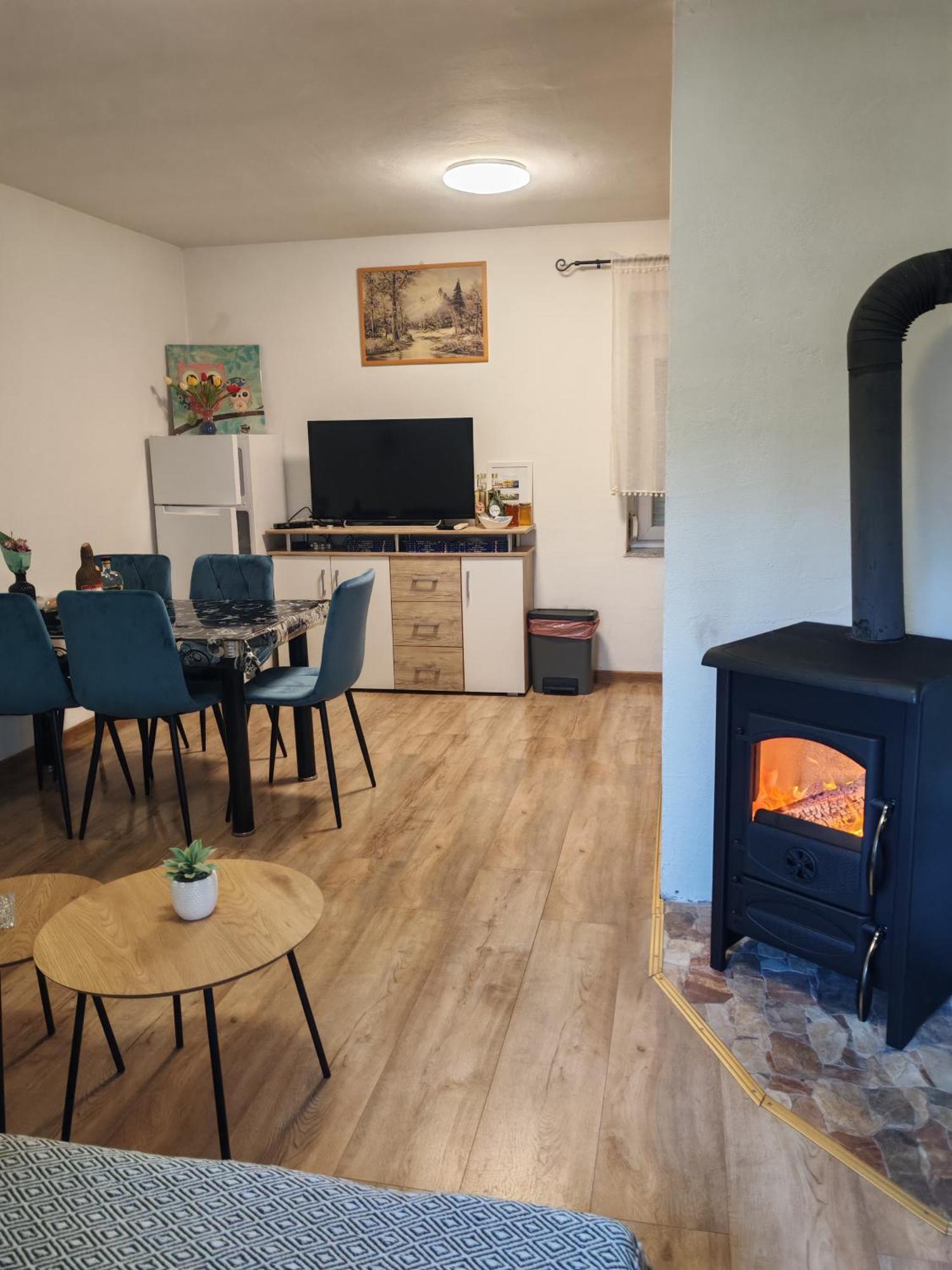 Apartmán Lucija Lovinac  Exteriér fotografie