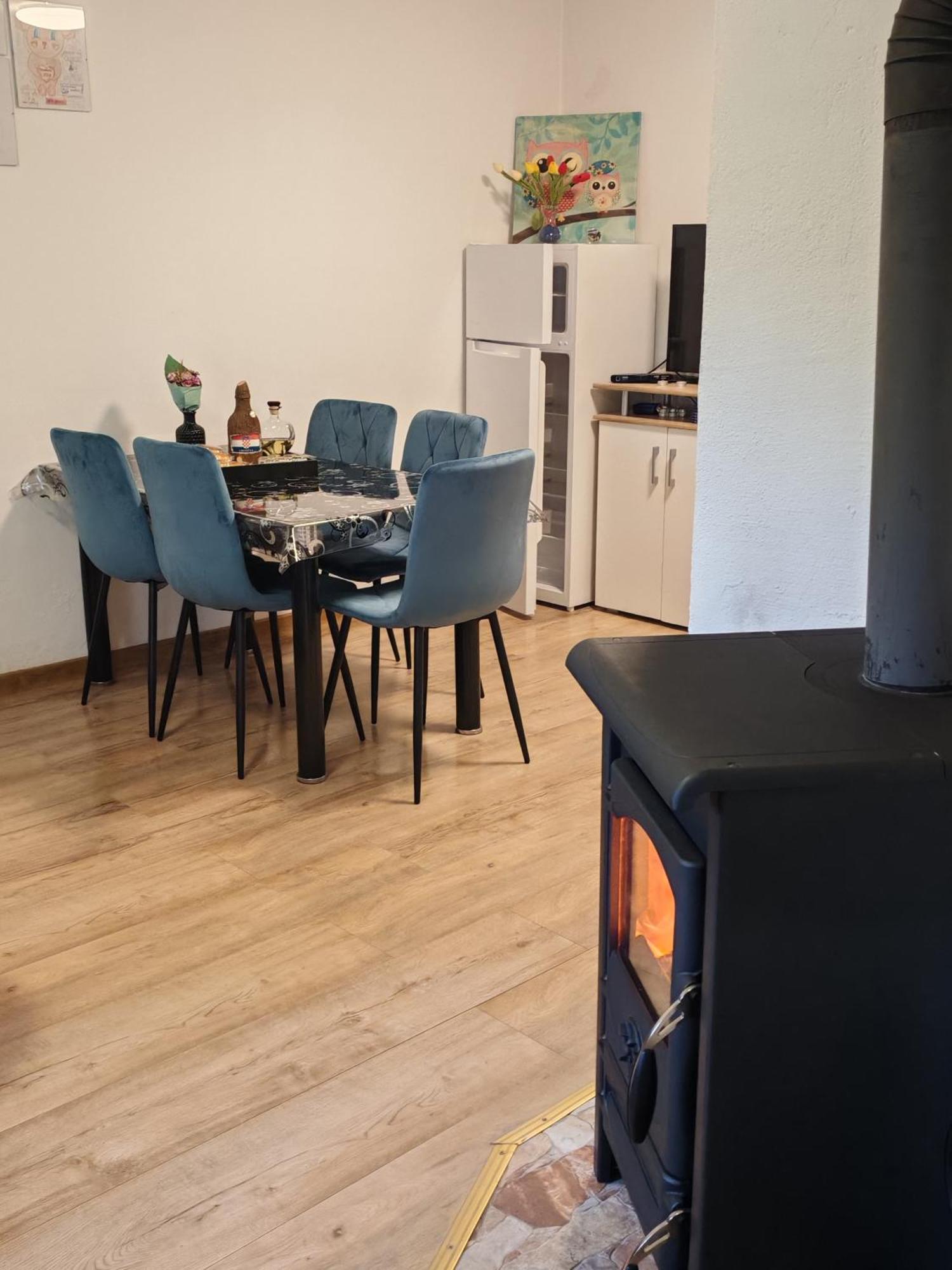 Apartmán Lucija Lovinac  Exteriér fotografie